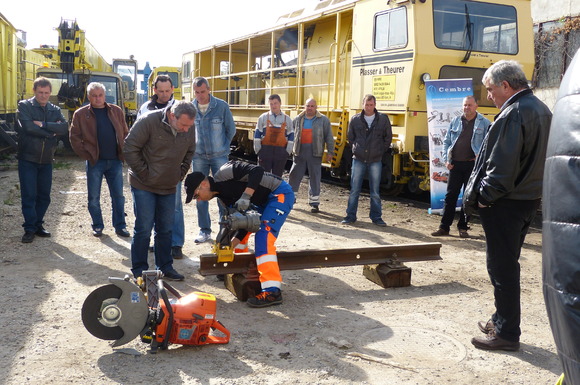 Демонстрация на машина за автоматично рязане на жп релси ROBOKATTA RDS-14P-AA