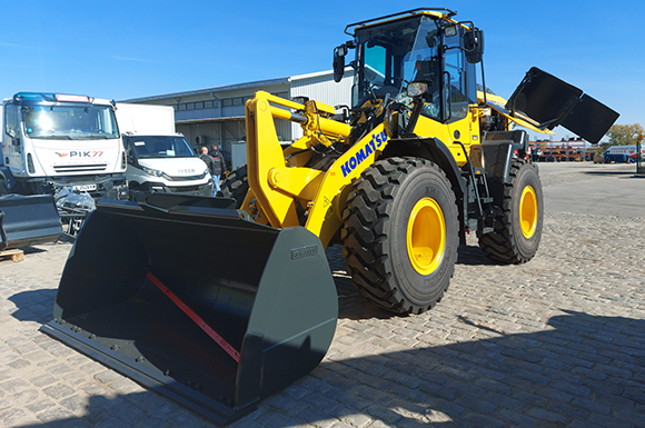 Продукт на фокус: Челен товарач Komatsu WА200 