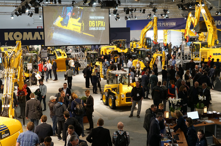 Ехо от bauma: Нови челни товарачи и смарт машини от Komatsu (Галерия)