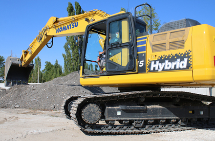 "ГАП-07" - поредният горд собственик на хибриден багер Komatsu