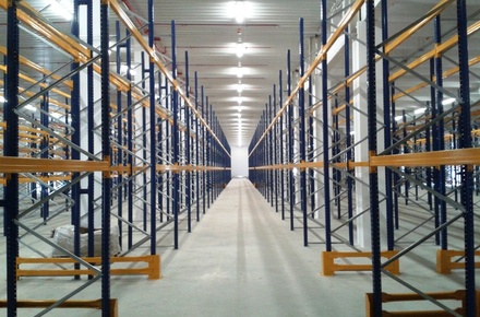 Палетни стелажи “Pallet Racking” за Арома АД