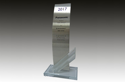 Евромаркет Метал получи приз за отлични продажби от Panasonic Industry Europe