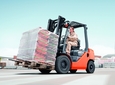 Газокари Toyota 5 броя с товароподемност 1.5 – 3.0 тона достави Евромаркет Кари в Подемкран АД